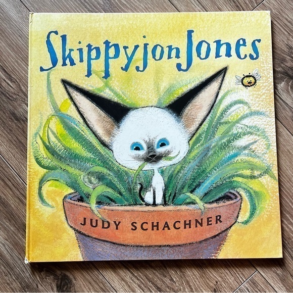 Skippy Jon Jones Teachers Edition Oversized Hardcover Book by Judy‎ Schachner - Picture 1 of 7